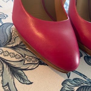 Coach Fuschia Leather Pumps